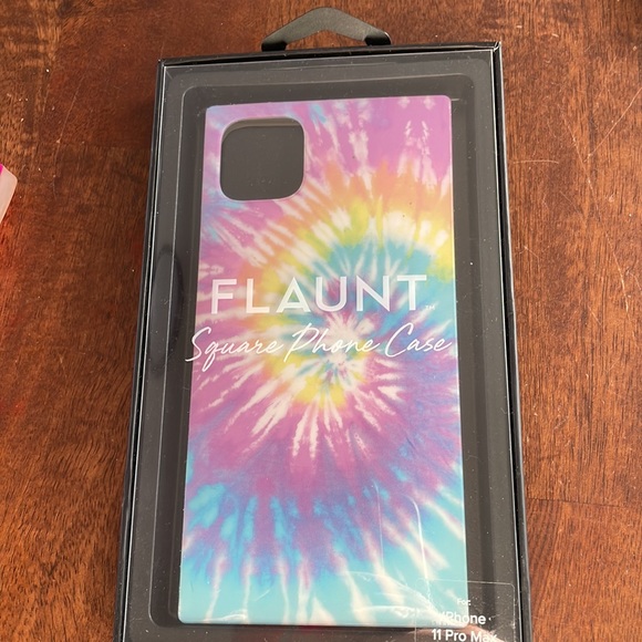 Wrong size ordered! 2 brand new in case. 2 slightly worn without case like new. - Picture 3 of 5